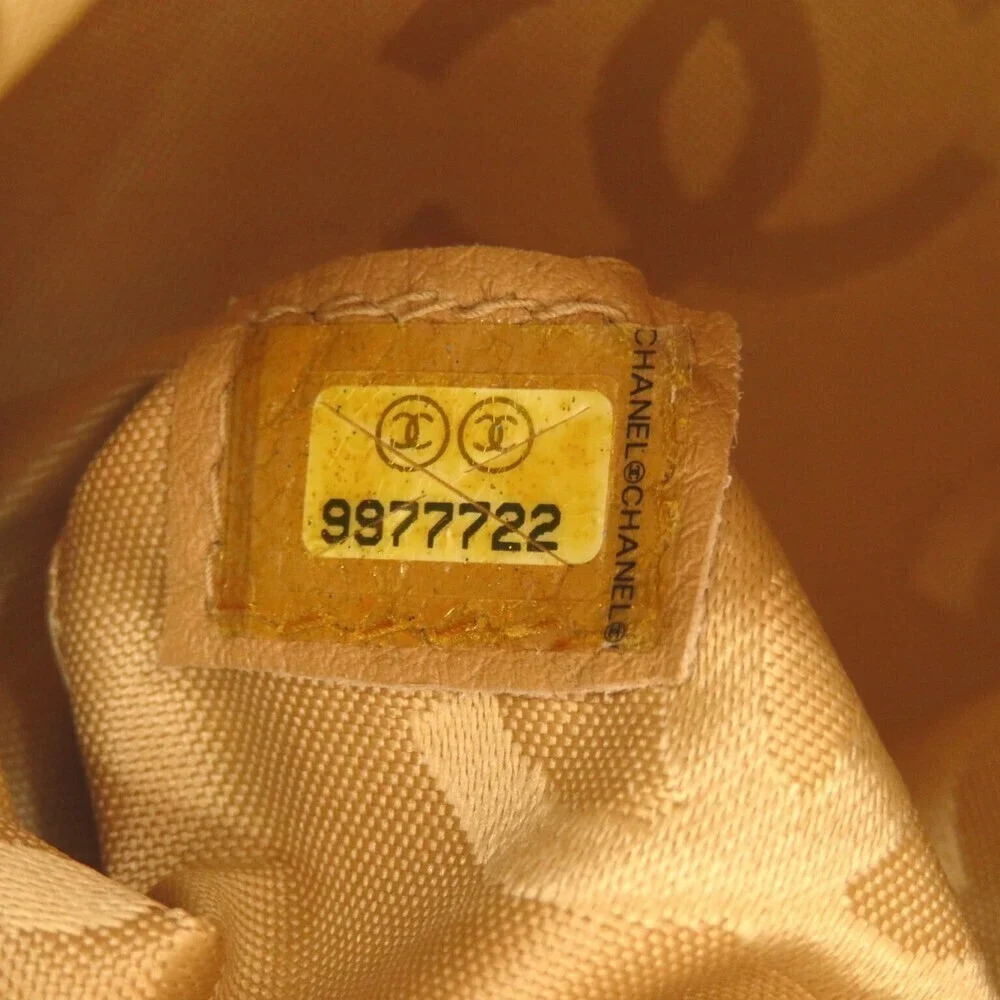 Authentic Matelasse Leather Handbag - Picture 8 of 15